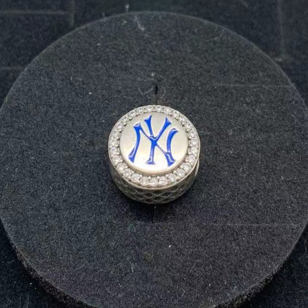 Pandora New York Yankees Charm Destination Charms Travel Destination Round